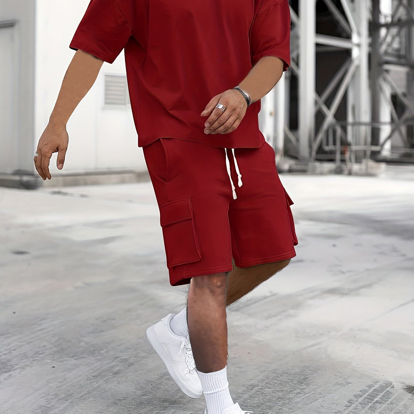 Męski Komplet 2-Częściowy - T-shirt Oversize i Szorty Cargo ze Sznurkiem